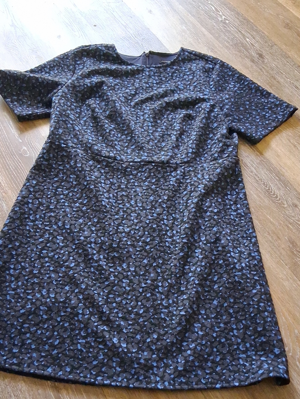 Ann Taylor Navy and Light Blue Patterned Short-Sleeve Tunic